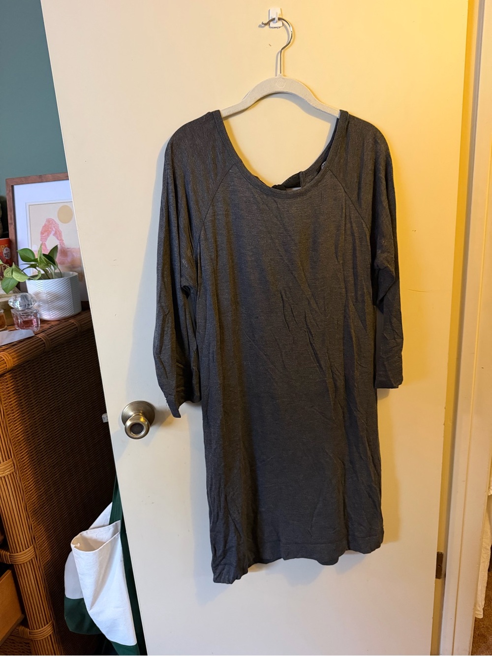 Bobeau Women's Gray Scoop Neck Tunic Top